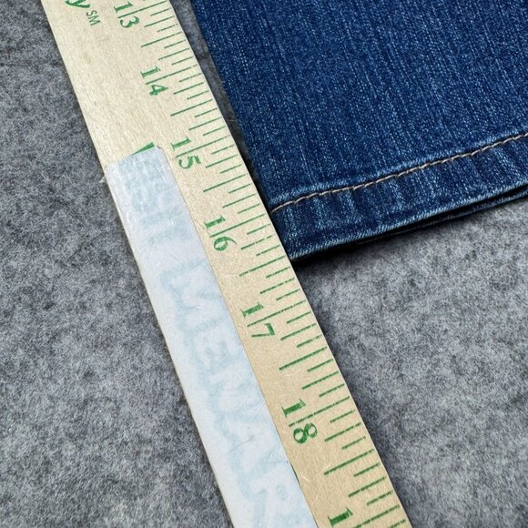 Gloria Vanderbilt Jeans Womens Size 8 Capri Denim Distressed Amanda Skimmer NEW - Picture 14 of 15